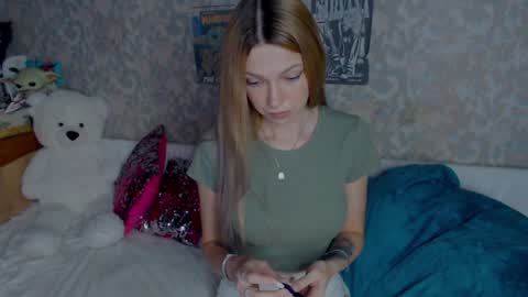 anita_moon_ online show from 12.27.24