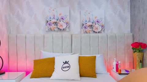 Dania Lpez online show from 10.22.25