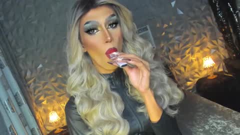 Miss Ann online show from 01.10.25