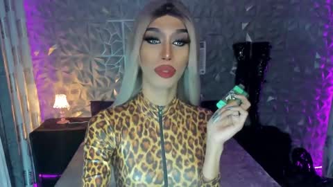 Miss Ann online show from 01.24.25