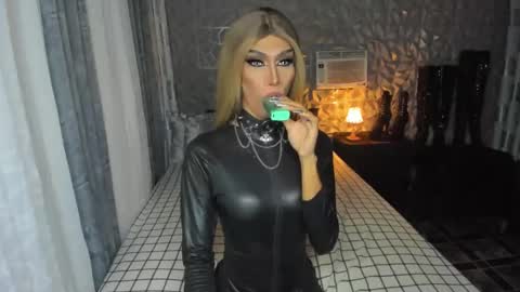 Miss Ann online show from 02.02.25