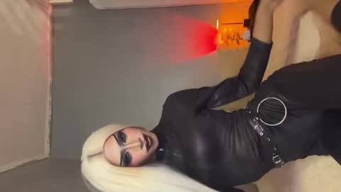 Miss Ann online show from 10.07.25