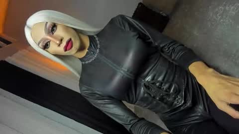 Miss Ann online show from 11.22.25