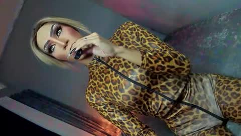 Miss Ann online show from 11.27.25