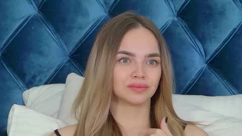 AnitaVenture online show from 11.05.25