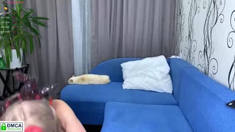 anjalin_sososok online show from 10.31.25