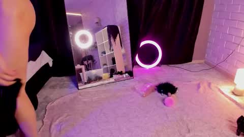 Angel online show from 11.30.25