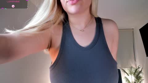 Snapshot of ann__w chatting on 01.17.26 Ann online show from 01.17.26