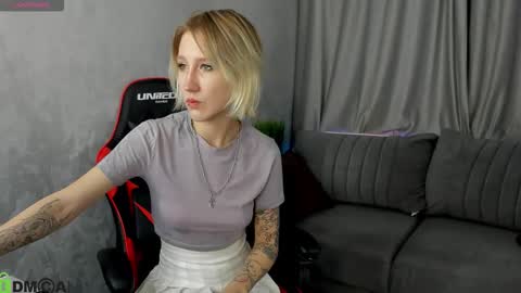 Snapshot of ann_garcia chatting on 03.01.26 ann online show from 03.01.26