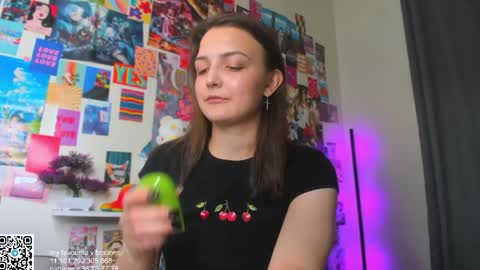 Snapshot of ann_perry chatting on 06.03.26 Ann online show from 06.03.26
