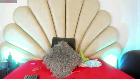 Snapshot of anna__spencer chatting on 03.08.25 Anna online show from 03.08.25