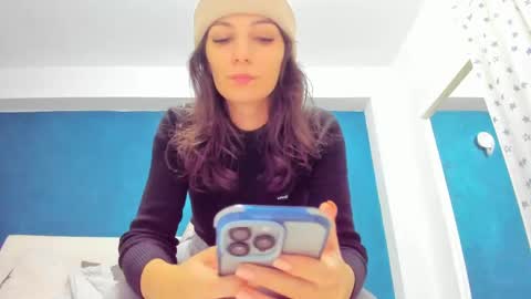 Snapshot of anna_lewis chatting on 02.19.25 Anna online show from 02.19.25