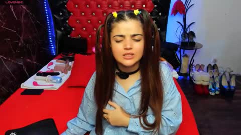 Snapshot of anna_lwice chatting on 09.27.25 Ana   online show from 09.27.25