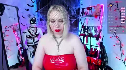 Snapshot of anna_maxwell chatting on 10.27.25 Anna online show from 10.27.25