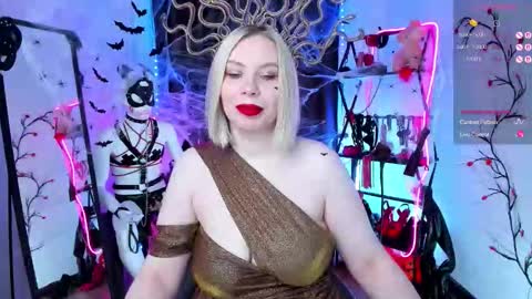 Snapshot of anna_maxwell chatting on 10.30.25 Anna online show from 10.30.25