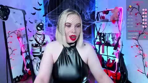 Snapshot of anna_maxwell chatting on 10.31.25 Anna online show from 10.31.25