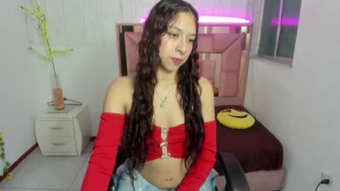 Snapshot of anna_moon18 chatting on 04.07.26 ANNA online show from 04.07.26