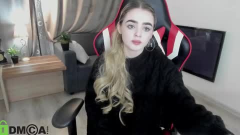 Snapshot of anna_nickol chatting on 12.12.24 Anna online show from 12.12.24