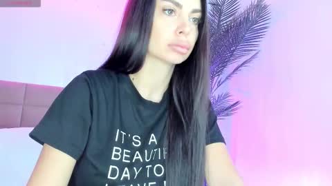 Snapshot of anna_nobel chatting on 12.21.25 anna_nobel online show from 12.21.25