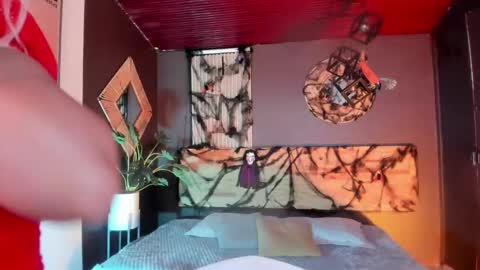 Anna online show from 10.30.25