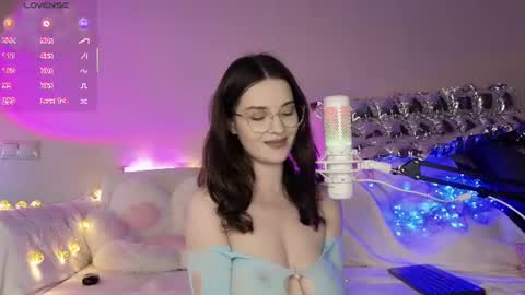 Snapshot of annaaoki chatting on 07.18.26 AnnaAoki online show from 07.18.26