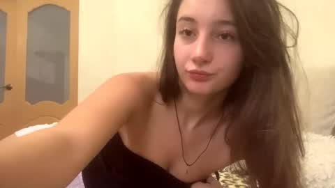 Snapshot of annabelfanelle chatting on 11.05.25 Emily online show from 11.05.25