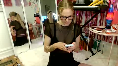 annadelrae444 online show from 09.19.25