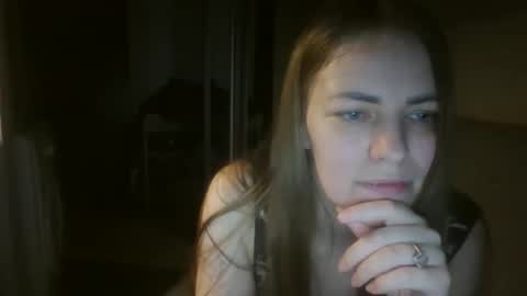 annadiamond1 online show from 11.27.25