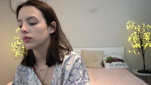 Snapshot of annaelys chatting on 01.23.25 Anna online show from 01.23.25