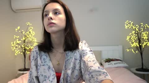 Snapshot of annaelys chatting on 01.23.25 Anna online show from 01.23.25