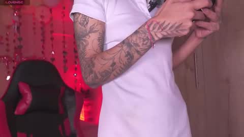 Snapshot of annakimm1 chatting on 11.29.25 Anna online show from 11.29.25