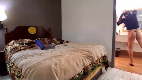 Anna Lee Cross online show from 03.01.26