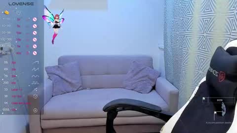 Snapshot of annamooree chatting on 11.26.25 im Sophie online show from 11.26.25