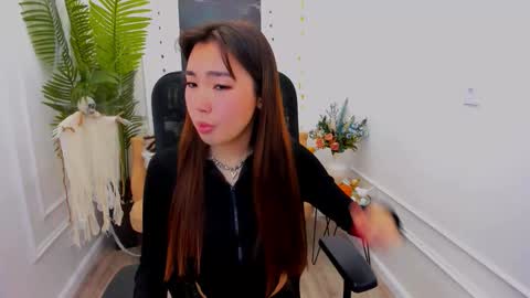 Anna online show from 10.23.25