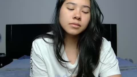 Snapshot of annaxnasty chatting on 09.17.25 Anna online show from 09.17.25