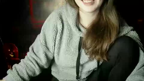 Bella online show from 10.20.25