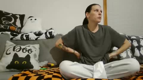 Snapshot of anne12369 chatting on 09.15.25 anne online show from 09.15.25