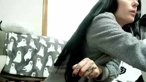 Snapshot of anne12369 chatting on 09.18.25 anne online show from 09.18.25