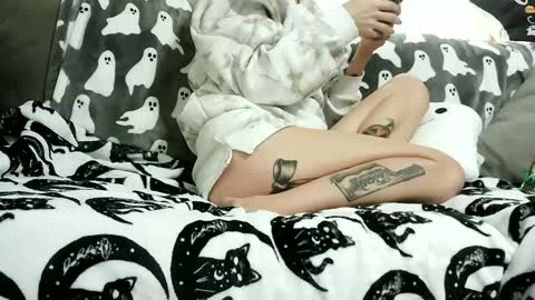 Snapshot of anne12369 chatting on 09.24.25 anne online show from 09.24.25