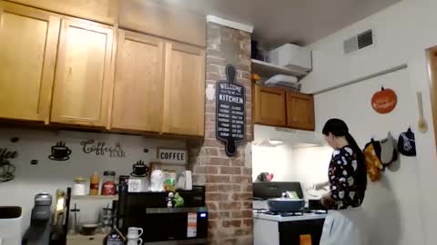 Snapshot of anne12369 chatting on 09.25.25 anne online show from 09.25.25