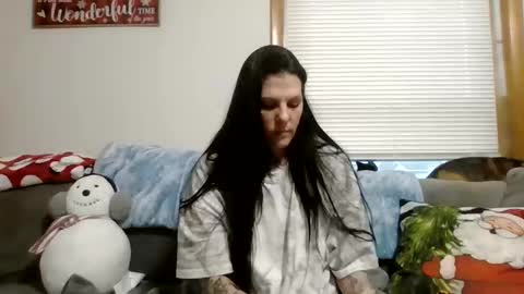 Snapshot of anne12369 chatting on 11.20.25 anne online show from 11.20.25