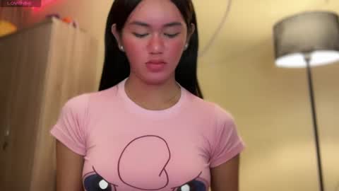 Snapshot of annedee_ chatting on 12.06.24 Kim online show from 12.06.24