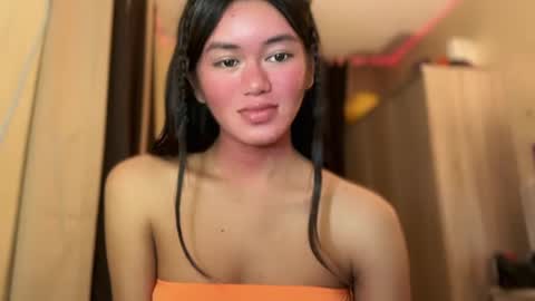 Snapshot of annedee_ chatting on 12.11.24 Kim online show from 12.11.24