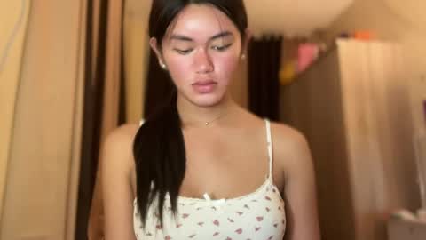 Snapshot of annedee_ chatting on 12.20.24 Kim online show from 12.20.24