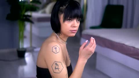 Anne online show from 12.19.25