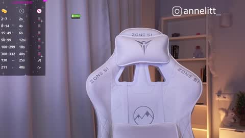 Snapshot of annelitt chatting on 12.21.24 annelitt online show from 12.21.24