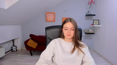 annewilsonn online show from 04.02.26