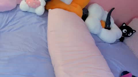 Snapshot of anni_rosss chatting on 12.04.24 anni online show from 12.04.24