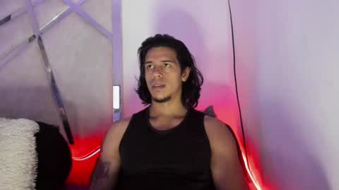 Snapshot of annibal_toro chatting on 09.22.25 darg online show from 09.22.25