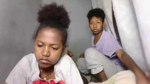 annick98 online show from 02.23.26